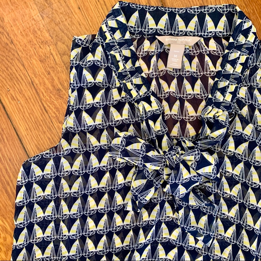 Banana Republic Sailboat Blouse sz MP - Picture 2 of 4